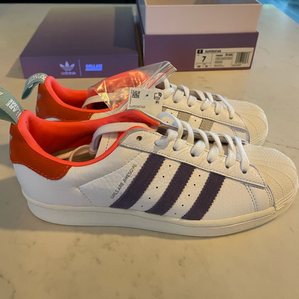 Adidas Girls are Awesome size 7